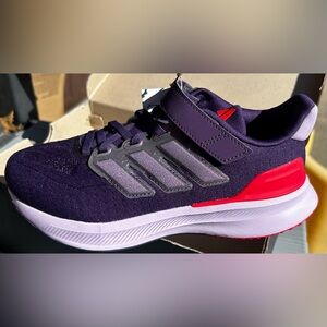 NWT ADIDAS Kids Size 3 Sneakers in Purple and Red Shoes